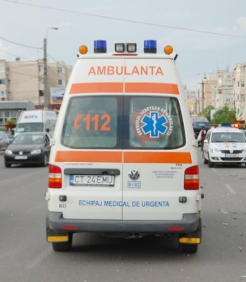 Revelion cu sute de solicitări la Ambulanţă